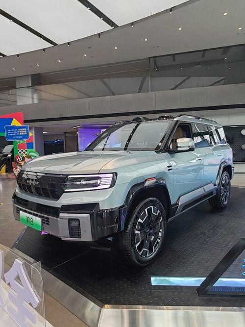 佛山25比亚迪方程豹硬派越野的爆款，英菲尼迪35周年与你共成长
